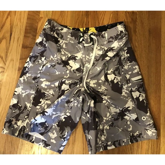 Under Armour Mens Board Shorts Unlined Swim Trunks Gray Yellow 30 Camo - Picture 1 of 4